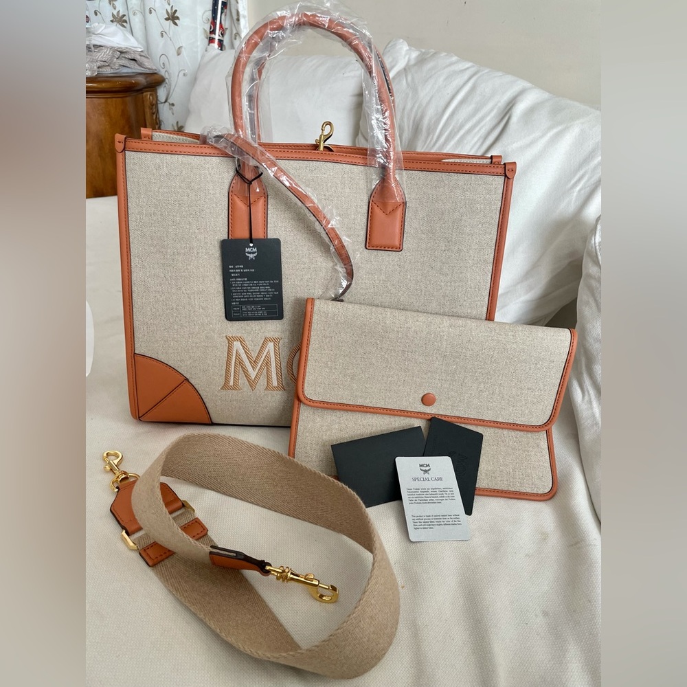 Brand New MCM Munchen Large Tote Bag, Super pretty 100% Authentic